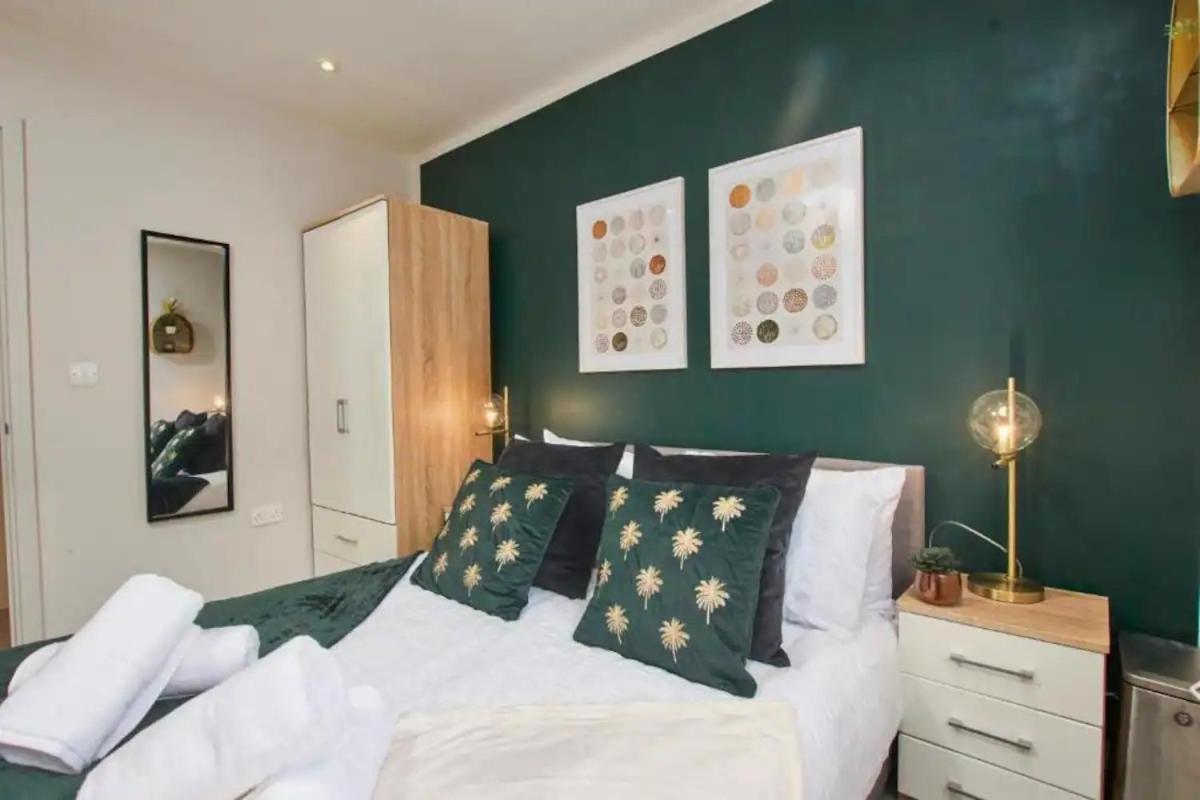 Beautiful 1 Bedroom Flat In Leeds - Sleeps 4 エクステリア 写真